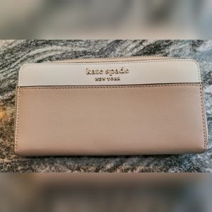 🏖️ Kate Spade New York Continental Wallet